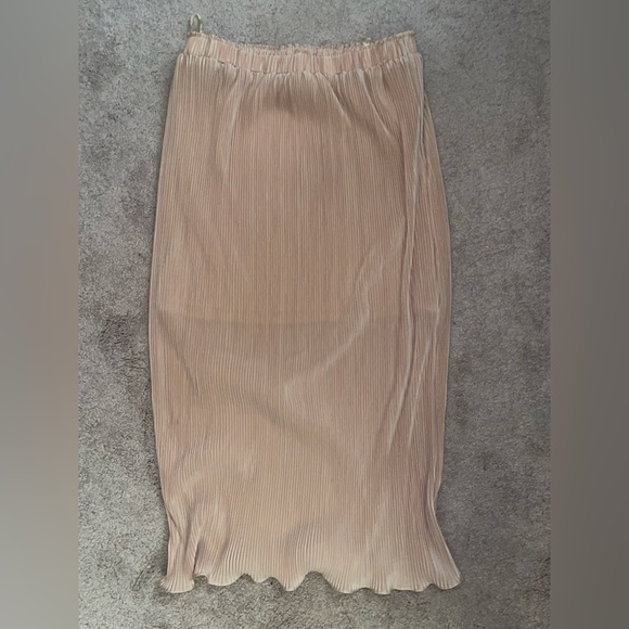 All:row gold shimmer pleated high waisted midi calliope skirt - Picture 1 of 3